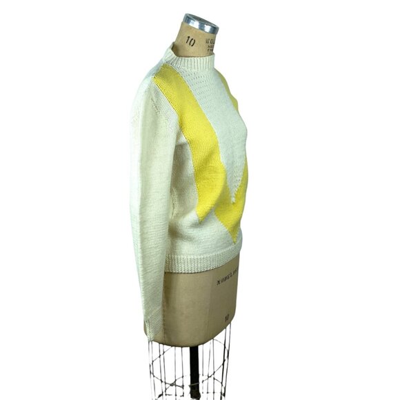 Vintage hand knit pullover sweater in yellow and white Size M/L - Picture 3 of 7